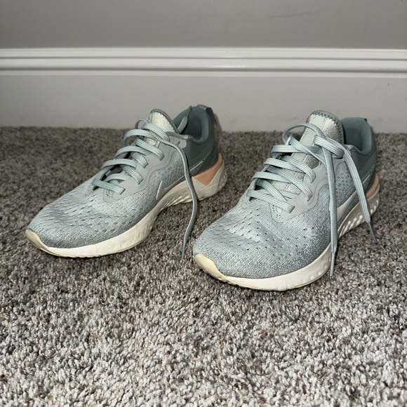Nike Odyssey React Running Sneakers size 6 - Picture 1 of 5